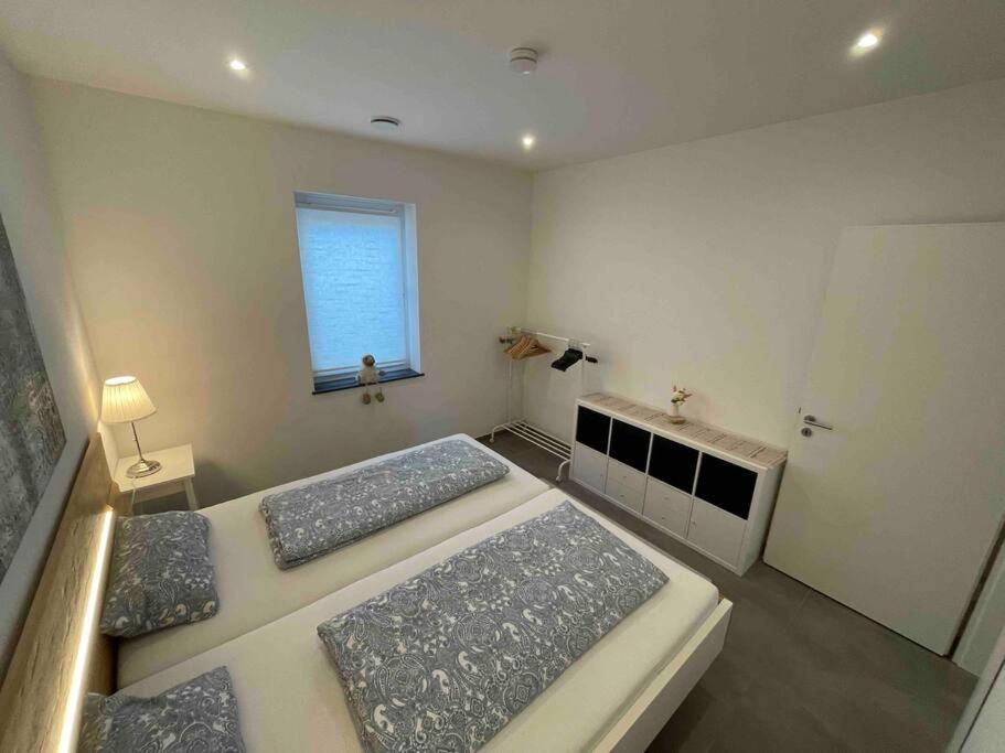 Gemuetliche, Topp Ausgestattete Ferienwohnung Bann Bagian luar foto